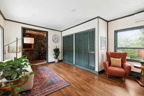 Mount Snow Mountaineer Inn - image 7