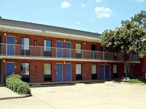 Delta Inn - image 12
