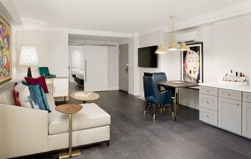Le Parc Suite Hotel - image 22