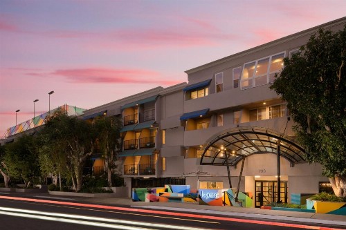 Le Parc Suite Hotel - image 29