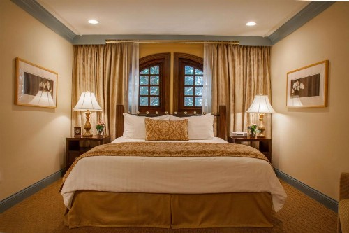Best Western Plus Sunset Plaza Hotel - image 12