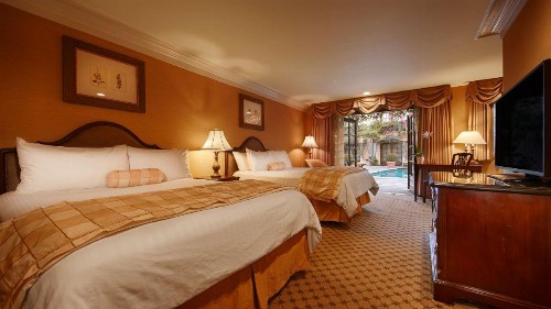 Best Western Plus Sunset Plaza Hotel - image 19