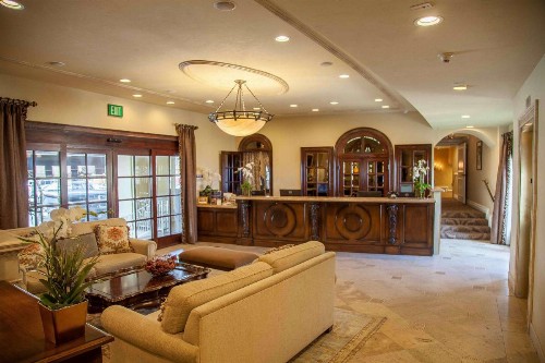 Best Western Plus Sunset Plaza Hotel - image 4