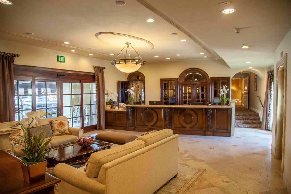 Best Western Plus Sunset Plaza Hotel - image 4