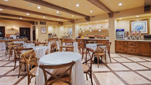 Best Western Plus Sunset Plaza Hotel - image 8