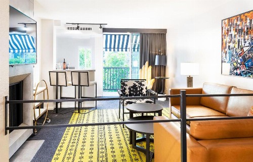 Montrose at Beverly Hills - image 33