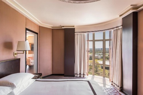 Sunset Tower Hotel - image 7