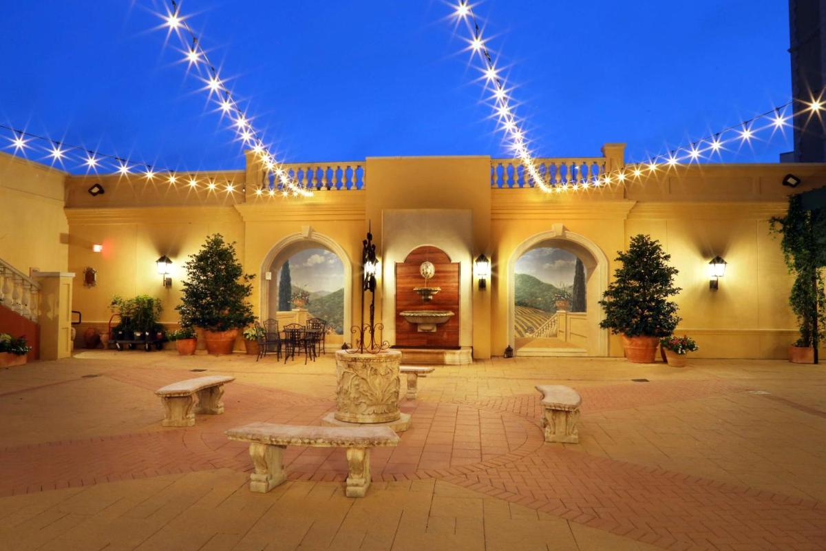 Hotel Granduca Austin - image 5