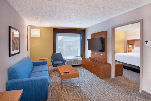 Holiday Inn Express & Suites West Long Branch - Eatontown an IHG Hotel - image 12