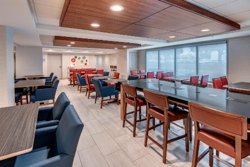 Holiday Inn Express & Suites West Long Branch - Eatontown an IHG Hotel - image 13
