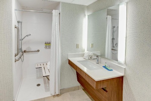 Holiday Inn Express & Suites West Long Branch - Eatontown an IHG Hotel - image 45