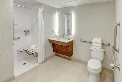 Holiday Inn Express & Suites West Long Branch - Eatontown an IHG Hotel - image 46