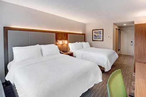 Holiday Inn Express & Suites West Long Branch - Eatontown an IHG Hotel - image 5