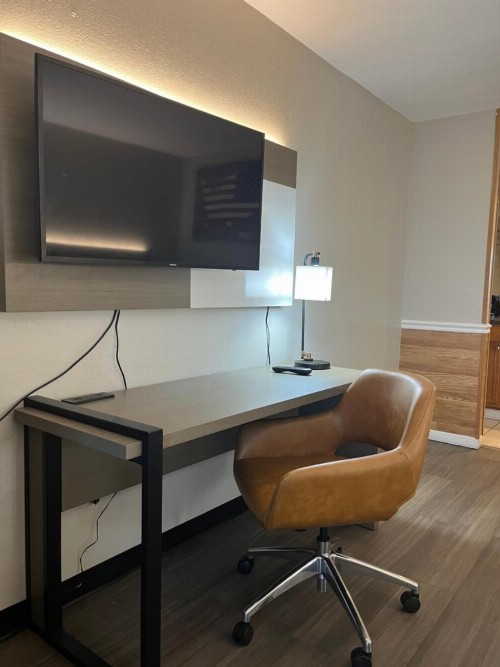 Hallmarc Inn & Suites of West Memphis - image 11