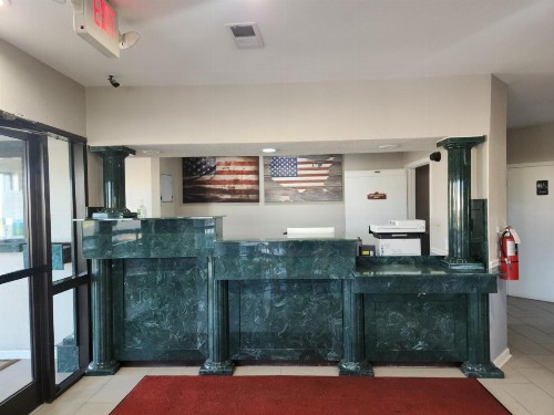 Hallmarc Inn & Suites of West Memphis - image 17