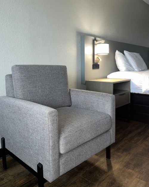 Hallmarc Inn & Suites of West Memphis - image 4