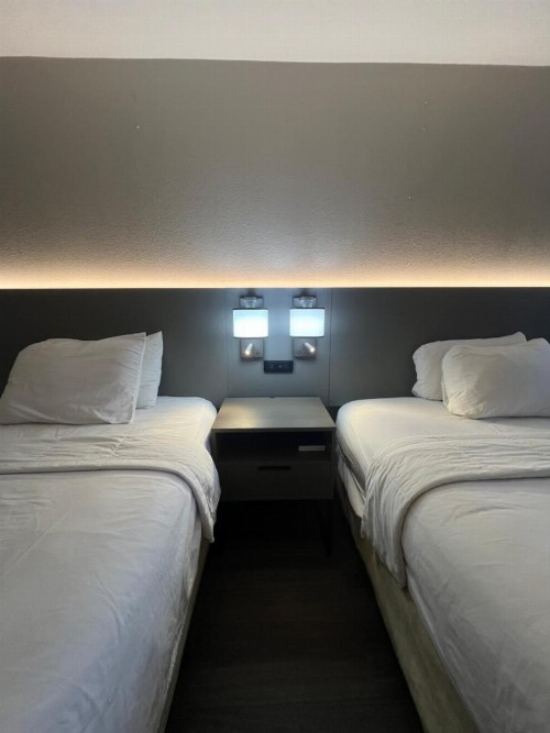 Hallmarc Inn & Suites of West Memphis - image 9