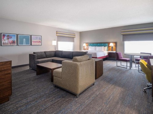 Hampton Inn West Palm Beach-Florida Turnpike - image 25