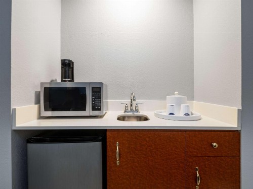 Hampton Inn West Palm Beach-Florida Turnpike - image 29
