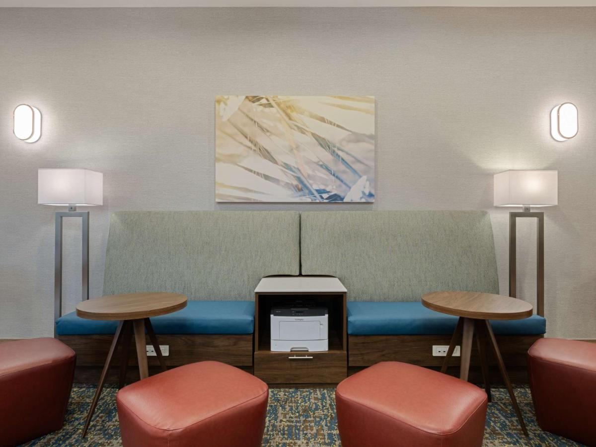 Hampton Inn West Palm Beach-Florida Turnpike - image 4