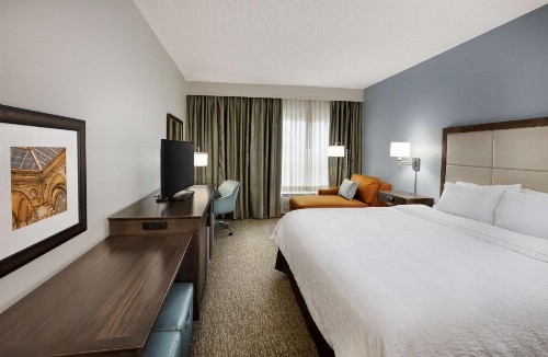 Hampton Inn West Palm Beach Central Airport - image 13