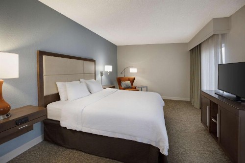 Hampton Inn West Palm Beach Central Airport - image 6