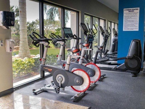 Hilton Palm Beach Airport - image 35
