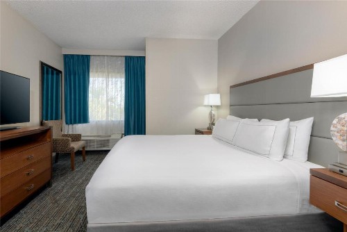 DoubleTree by Hilton West Palm Beach Airport - image 25