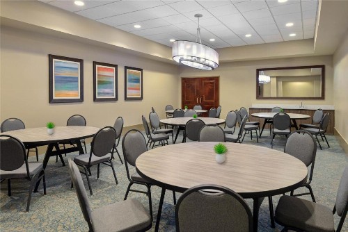 DoubleTree by Hilton West Palm Beach Airport - image 28