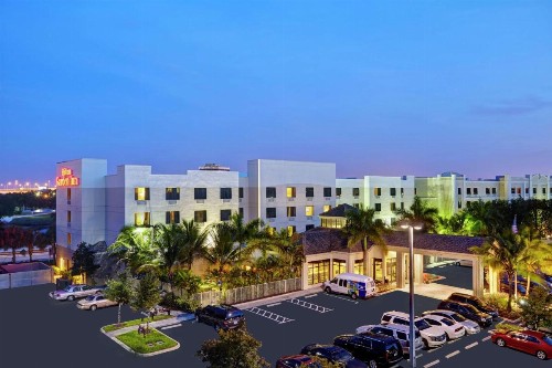 Hilton Garden Inn West Palm Beach Airport - image 3
