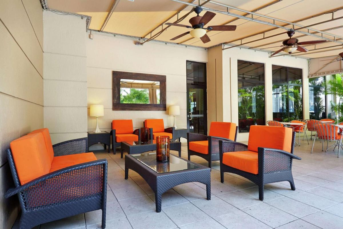 Hilton Garden Inn West Palm Beach Airport - image 4