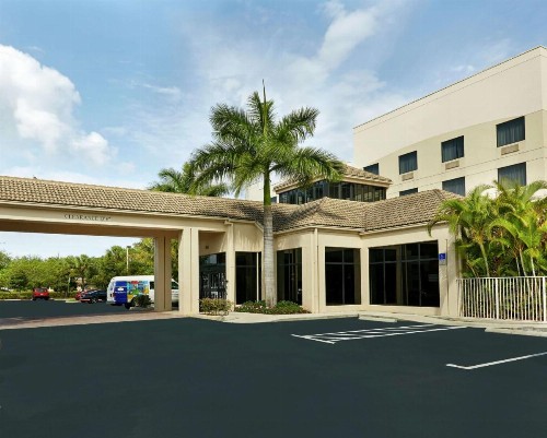 Hilton Garden Inn West Palm Beach Airport - image 5