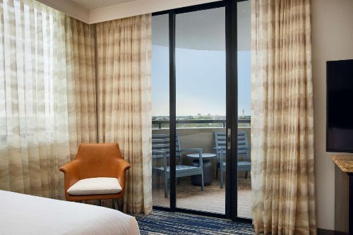 Embassy Suites by Hilton West Palm Beach Central - image 21