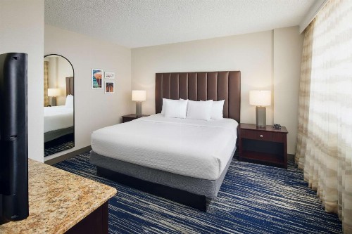 Embassy Suites by Hilton West Palm Beach Central - image 28