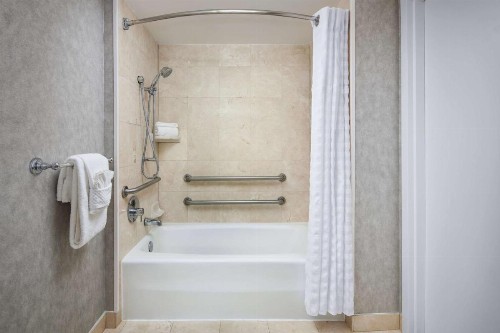 Embassy Suites by Hilton West Palm Beach Central - image 29