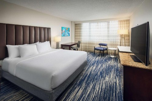 Embassy Suites by Hilton West Palm Beach Central - image 33