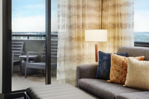 Embassy Suites by Hilton West Palm Beach Central - image 39