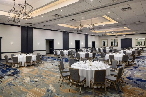 Embassy Suites by Hilton West Palm Beach Central - image 41