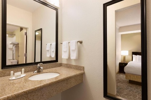 Springhill Suites by Marriott West Palm Beach I-95 - image 12