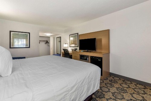 Best Western Palm Beach Lakes - image 13