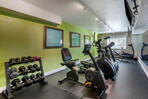 Best Western Palm Beach Lakes - image 16