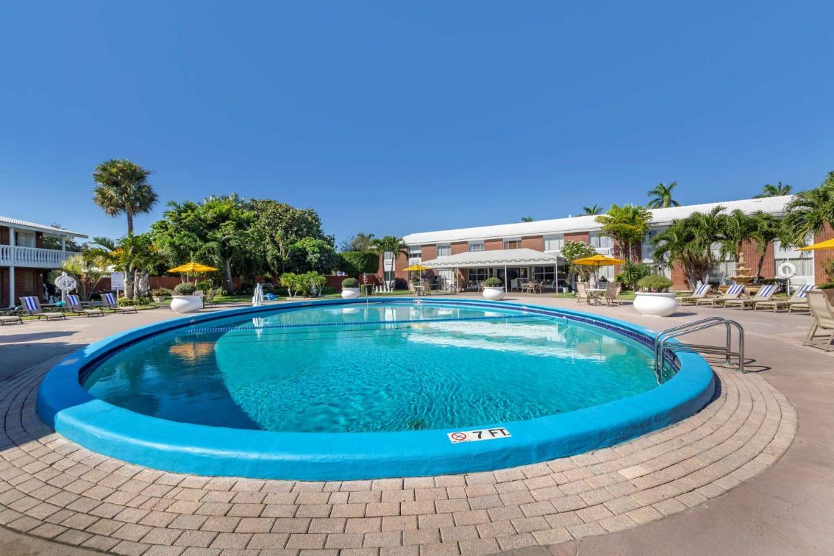 Best Western Palm Beach Lakes - image 2