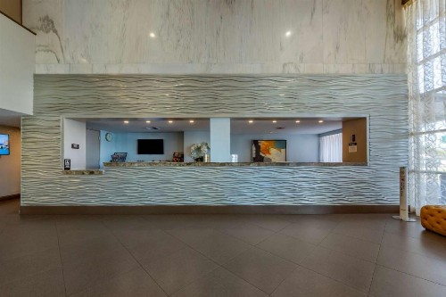 Best Western Palm Beach Lakes - image 31