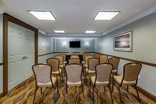 Best Western Palm Beach Lakes - image 9