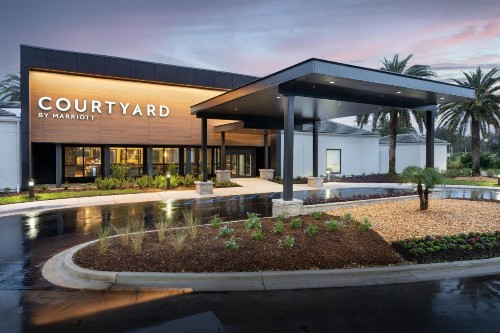 Courtyard by Marriott West Palm Beach - image 1