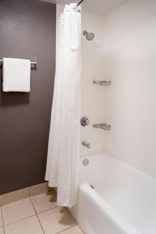 Courtyard by Marriott West Palm Beach - image 28