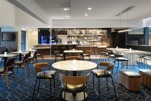 Courtyard by Marriott West Palm Beach - image 4