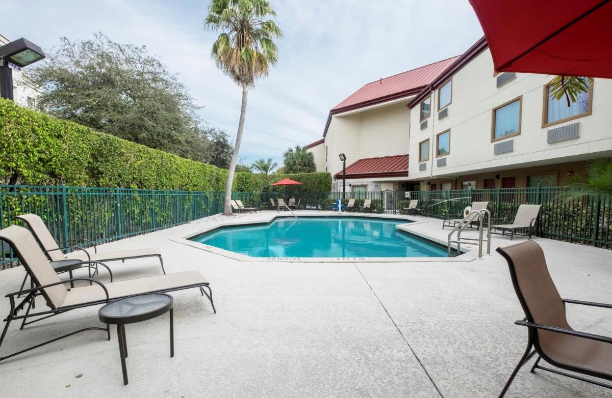 Red Roof Inn PLUS+ West Palm Beach - image 6