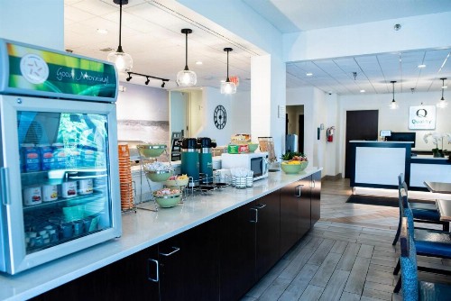 Quality Inn Palm Beach International Airport - image 26