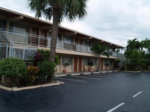 Parkview Motor Lodge - image 14